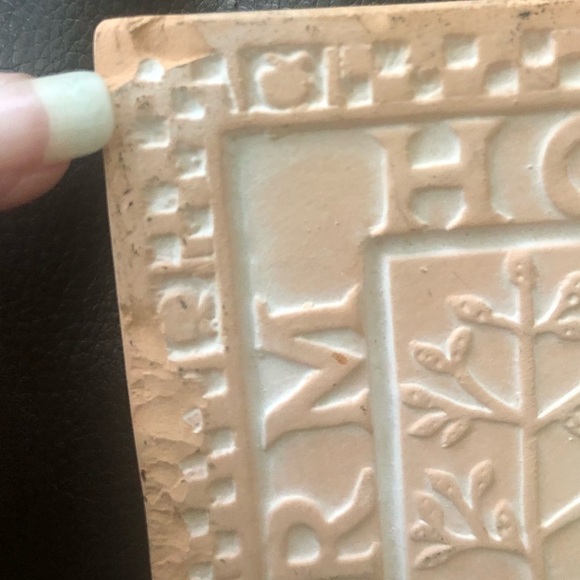 Bread & Bun Warmer Terracotta Stone Farmhouse Design Rooster, Cow, Pig, Sheep - Picture 3 of 3